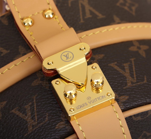 ルイヴィトンバッグ着用イメージ